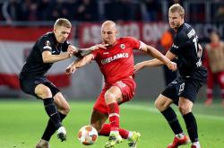 雷速体育官方-法兰克福在主场比赛中爆冷输球