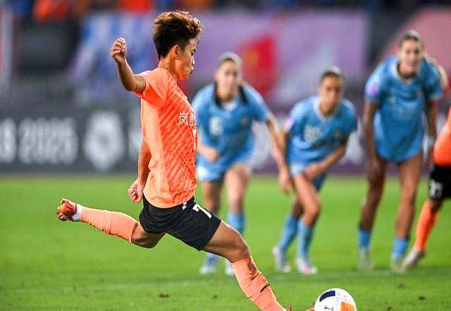 亚洲球队在冠军联赛中备战半决赛